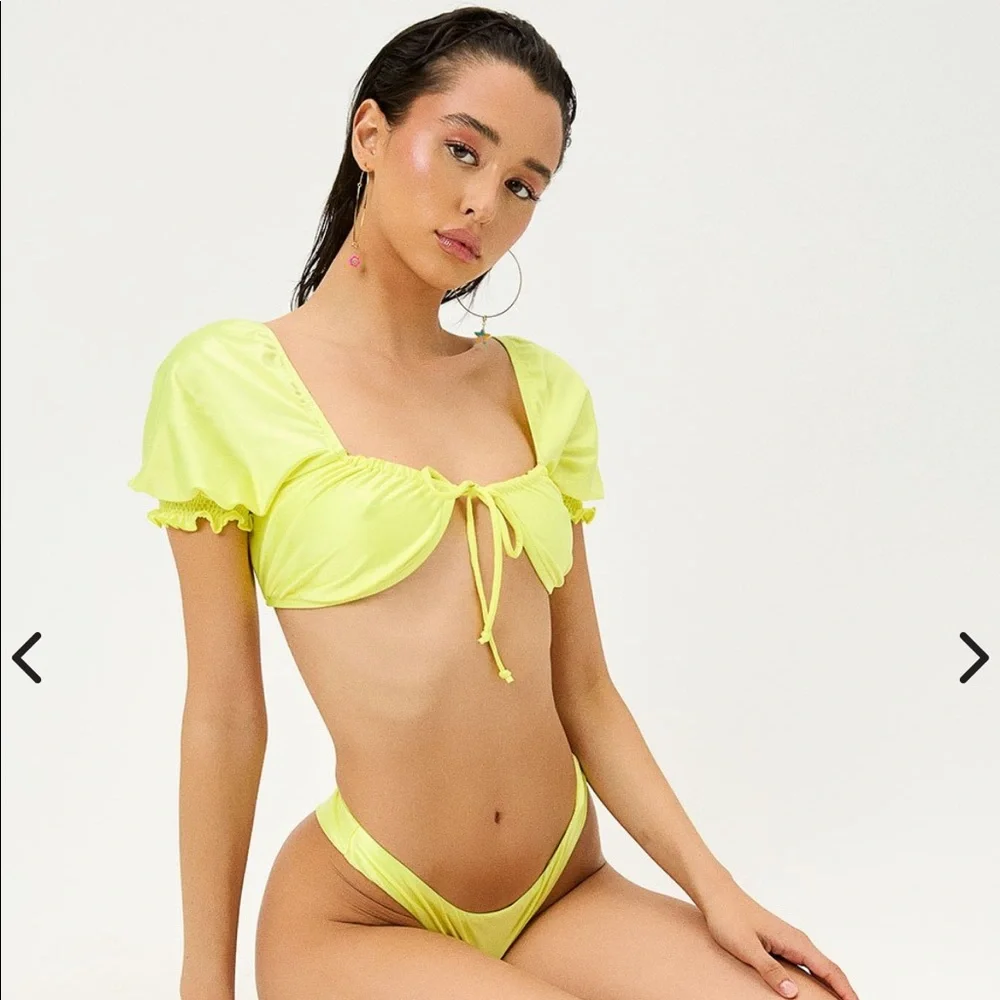 NWT Frankies Bikinis CARLY RUFFLE SATIN BIKINI TOP yellow xSmall